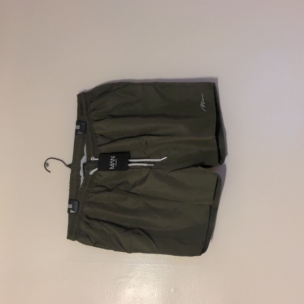 Boohoo man plus size man script swim shorts nwt size 4XL nwt